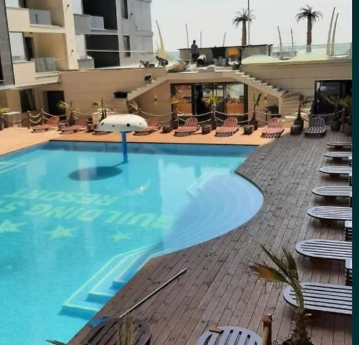 Sunrise By The Sea *